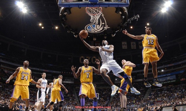 搜狐体育直播-奥克兰城世俱杯转会动态及球队实力调整分析